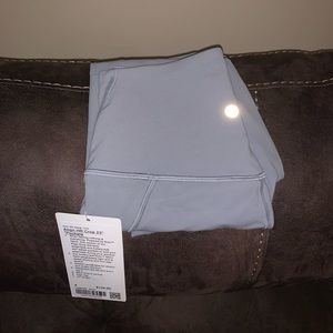 NWT Rhino grey Lululemon aligns 23”